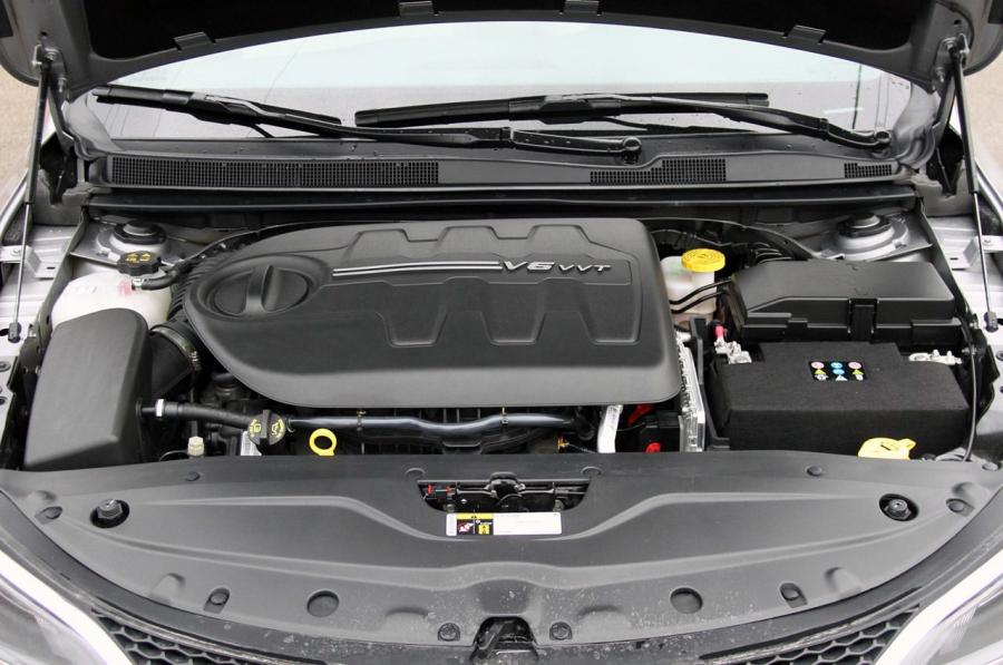  Chrysler 200 2015 года  (фото 161 из 207)